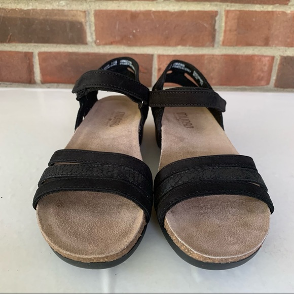 Munro Women’s Summer Black Leather Low Heel Sandals Shoes US 7.5 SS Narrow Width - Picture 4 of 10